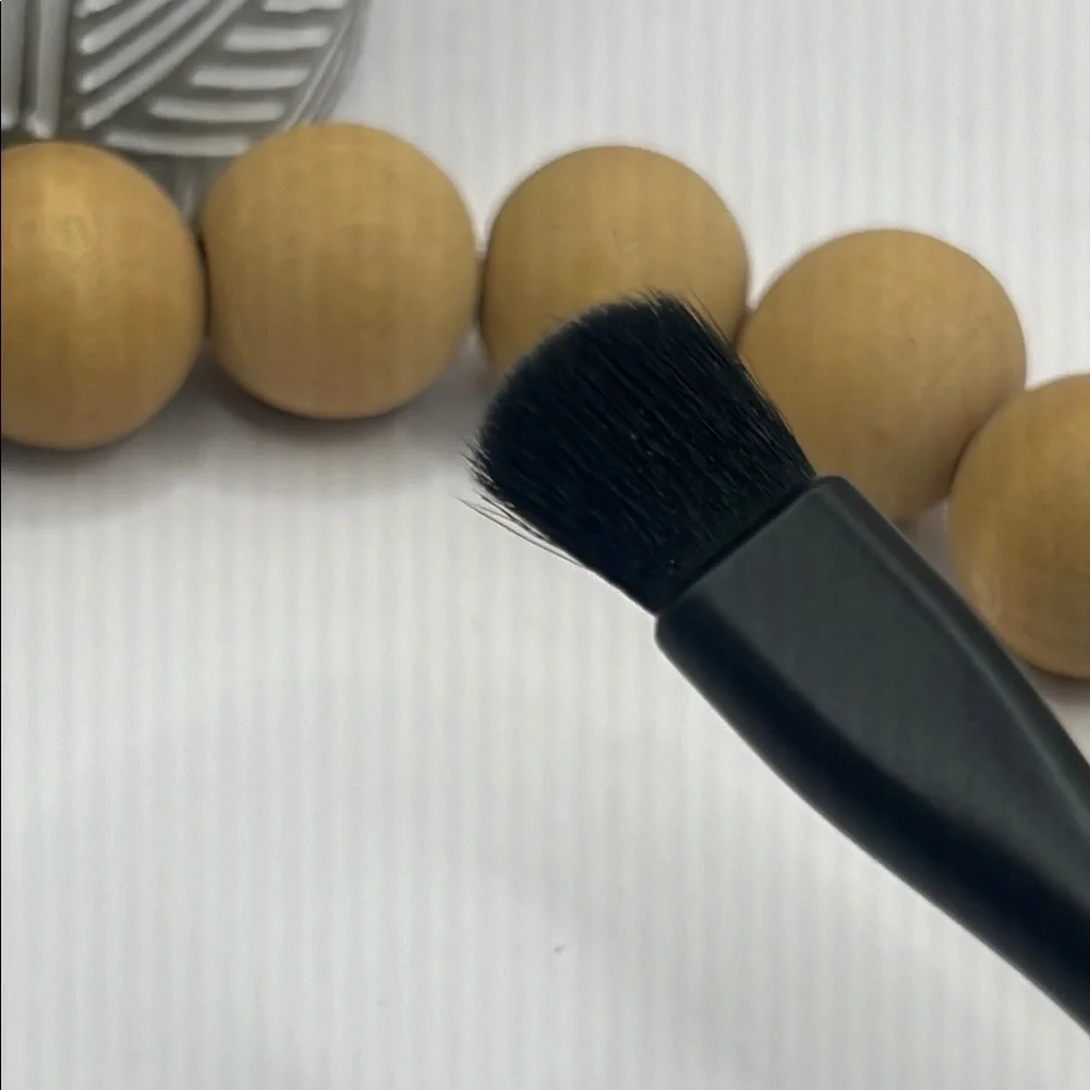WingMe Black Makeup Mega Shading Brush 13